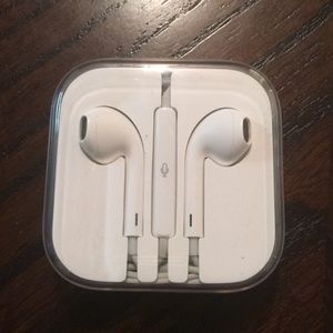Brand new Apple Wired Headphones